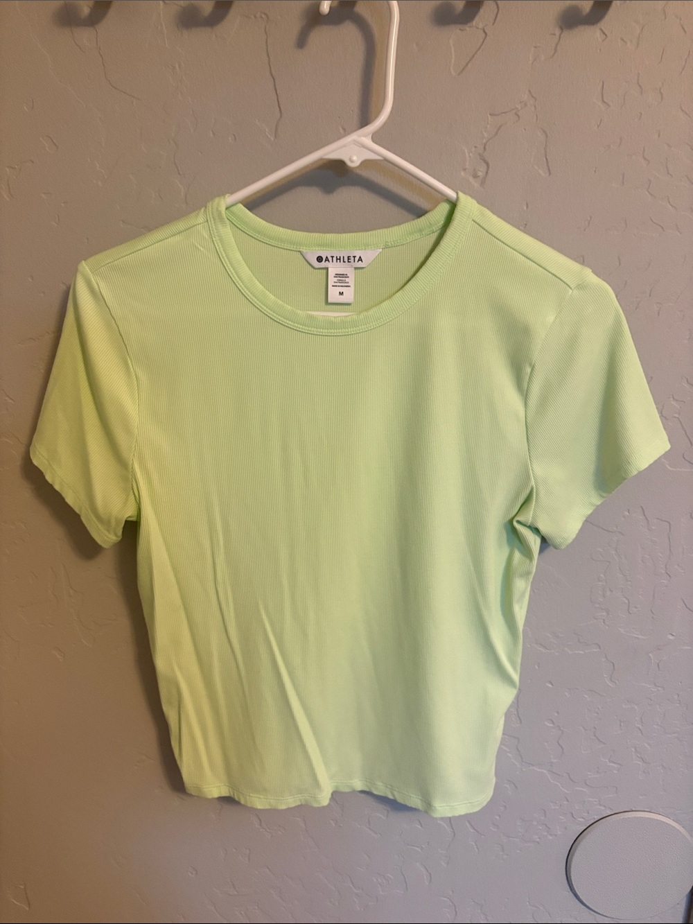 Athleta Light Lime Short Sleeve Crewneck Tee Cropped